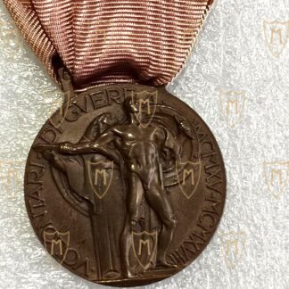 Medaglia Volontari di Guerra Variante con incisione