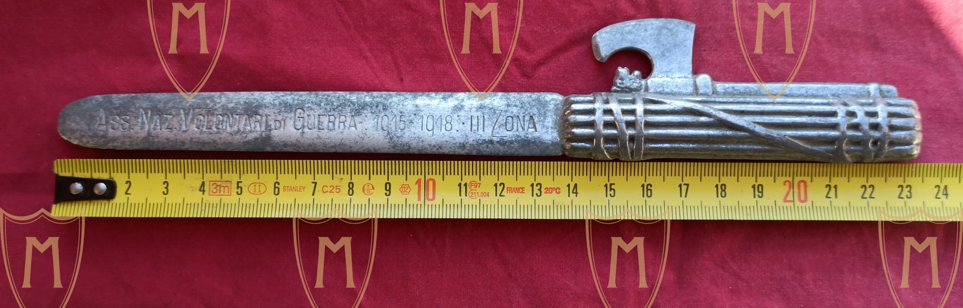 TAGLIACARTE INCISO IN ALLUMINIO ANNI 30 VOLONTARI DI GUERRA - immagine 9